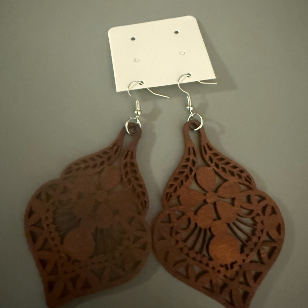 Elegant Brown Leaf Earrings
